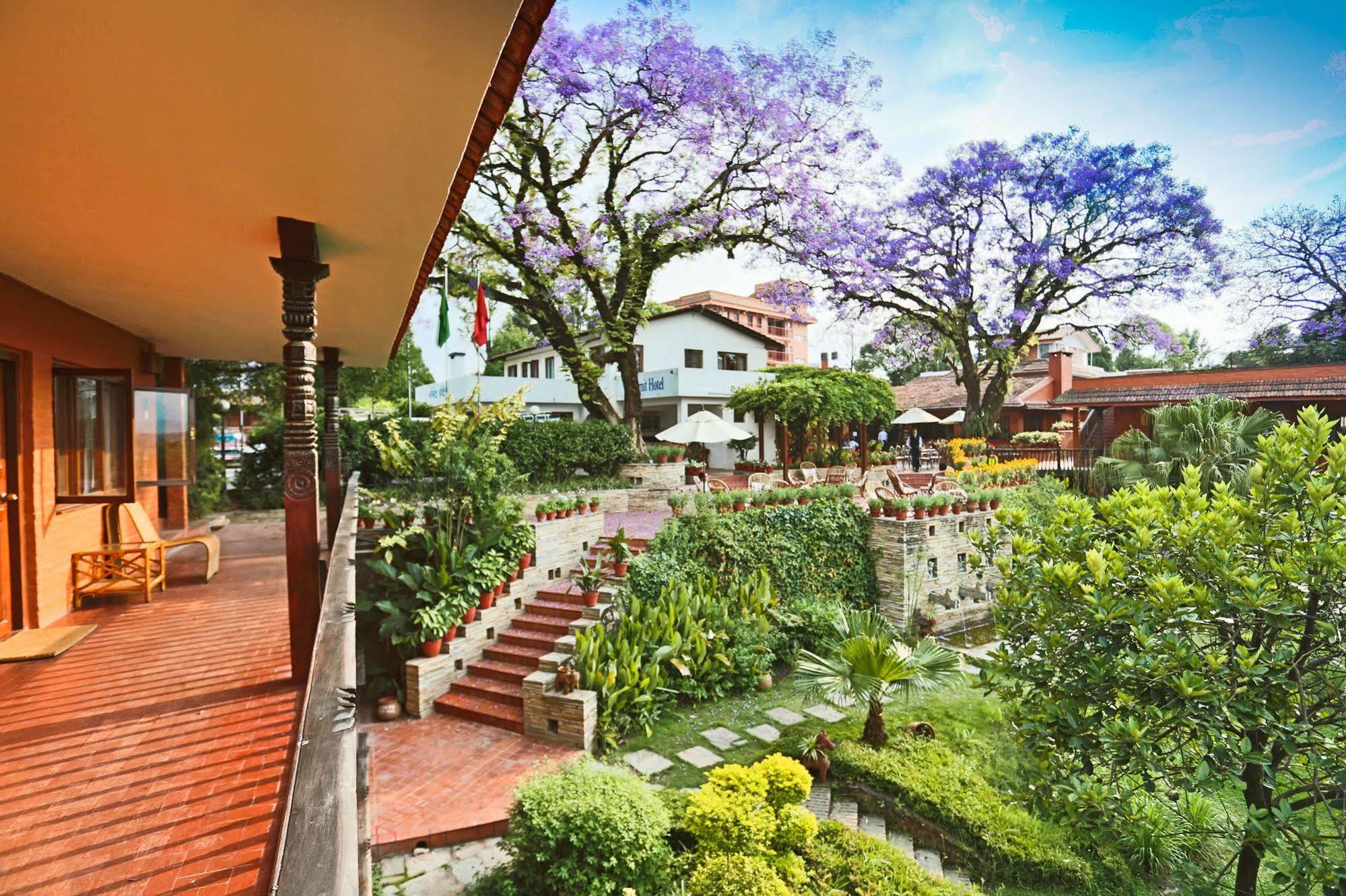 Summit Hotel Lalitpur Exterior foto